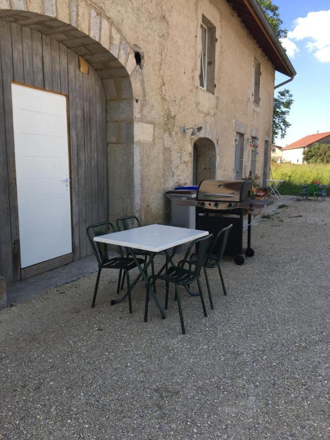 La Chambre Des Bobines Vendégház Montigny-sur-l'Ain Kültér fotó